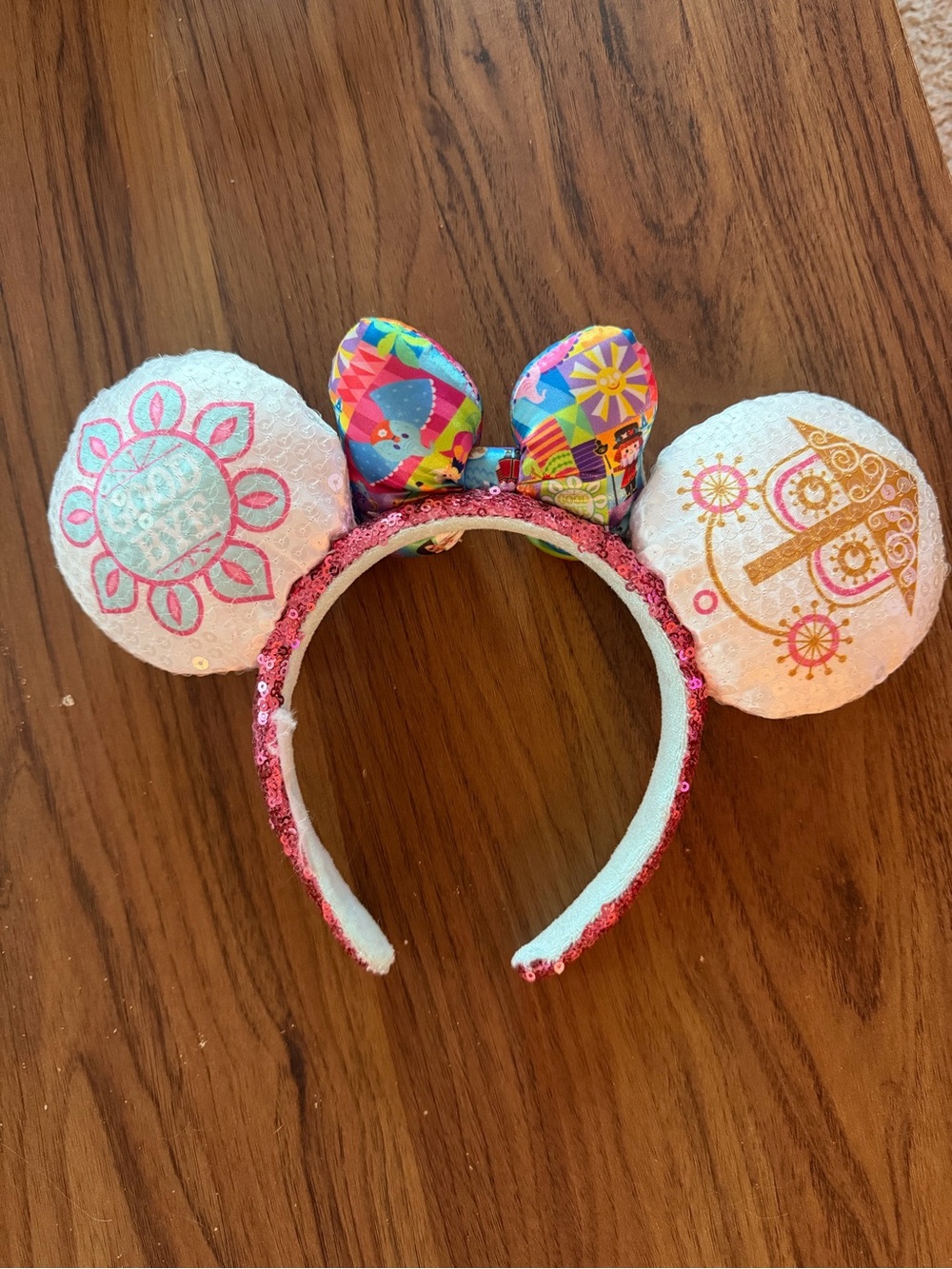 Disney Small World Mickey Ears - Picture 1 of 2